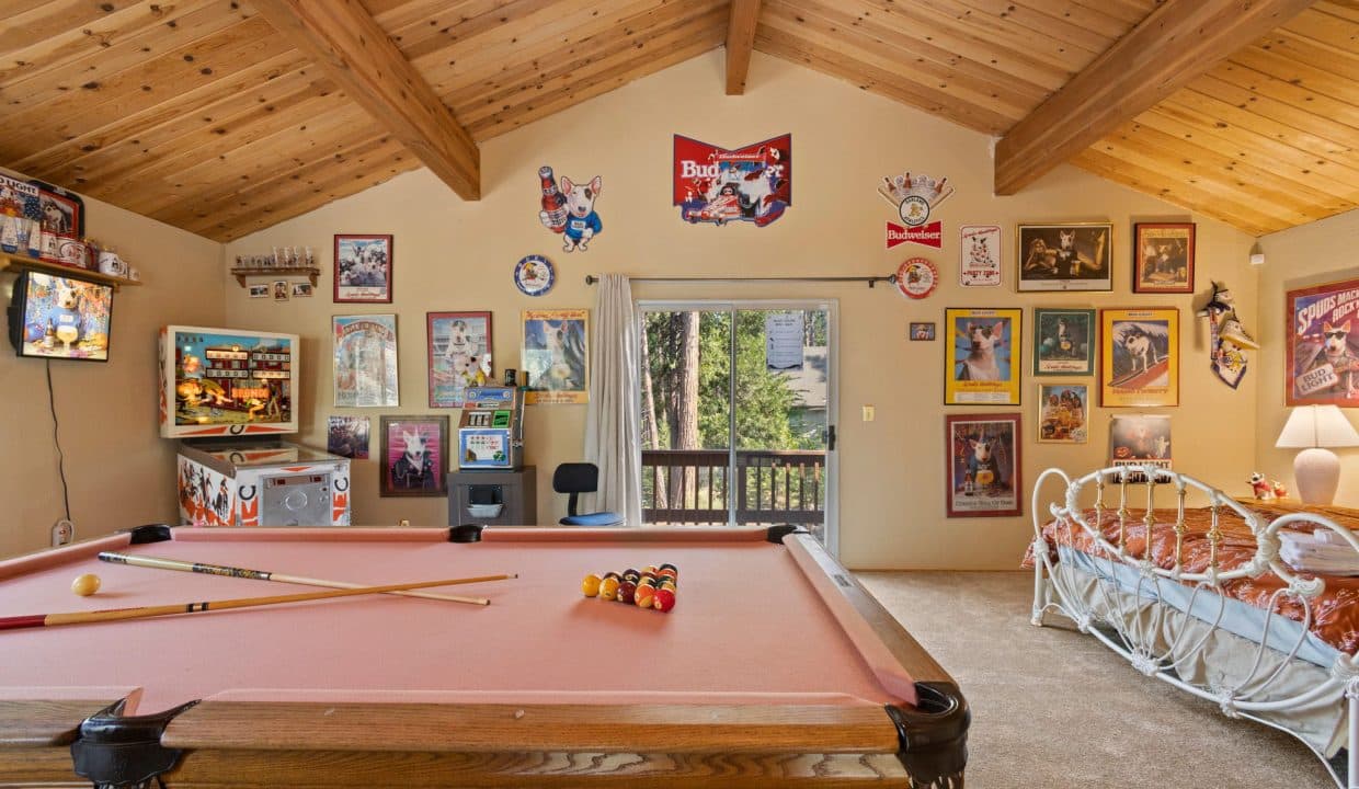 Knotty Pine Chalet